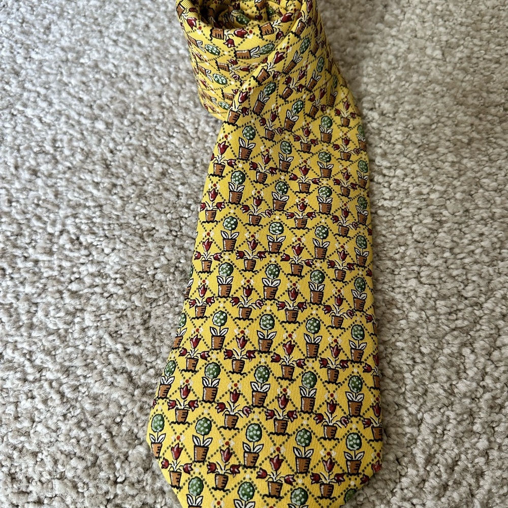 100% silk Hermes Neck Tie (mint condition)